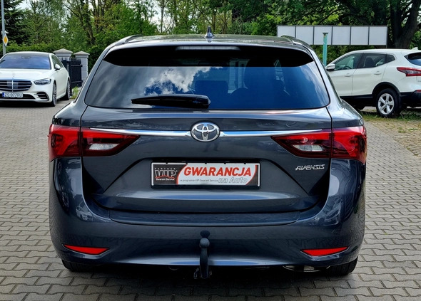 Toyota Avensis cena 63900 przebieg: 133000, rok produkcji 2017 z Kobyłka małe 277